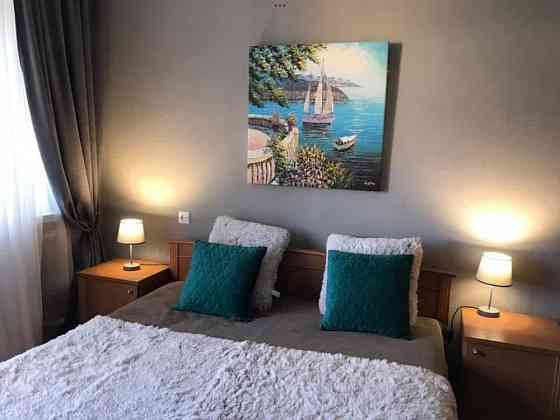 Здам без % чудову 2 к квартиру завжди зі світлом на Львівській площі Київ