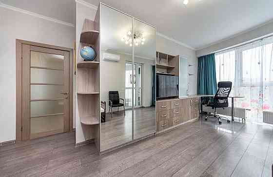 4 кімнатна квартира  ЖК «Зарічний» вул. Зарічна 1 б Київ