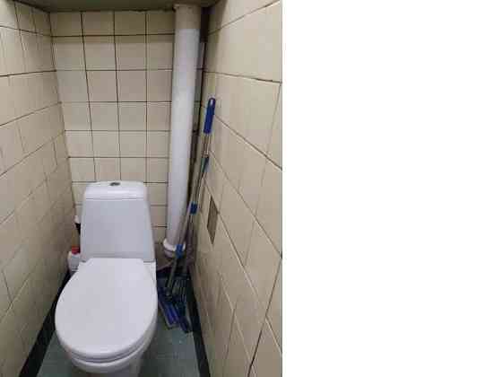 Продам трикімнатну Кубанської України 22 Киев