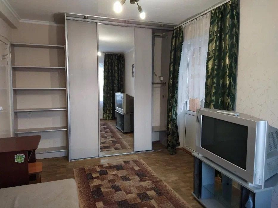 Продам трикімнатну Кубанської України 22 Киев - изображение 1