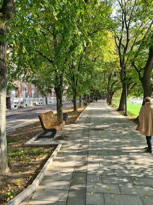 Продається 2х кімн-на кв-ра біля Набережної поруч з школою ном 3 Ужгород - зображення 1