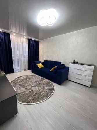 Топ Сирецькі сади  Місто квітів  97 кв Виговського Киев