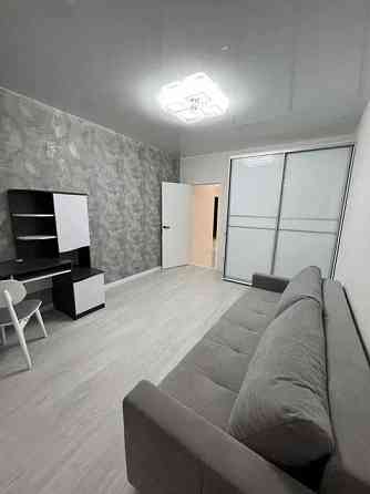 Топ Сирецькі сади  Місто квітів  97 кв Виговського Киев