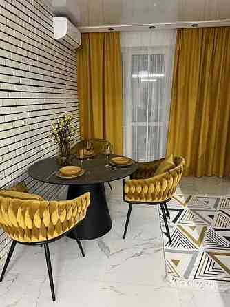 Топ Сирецькі сади  Місто квітів  97 кв Виговського Киев