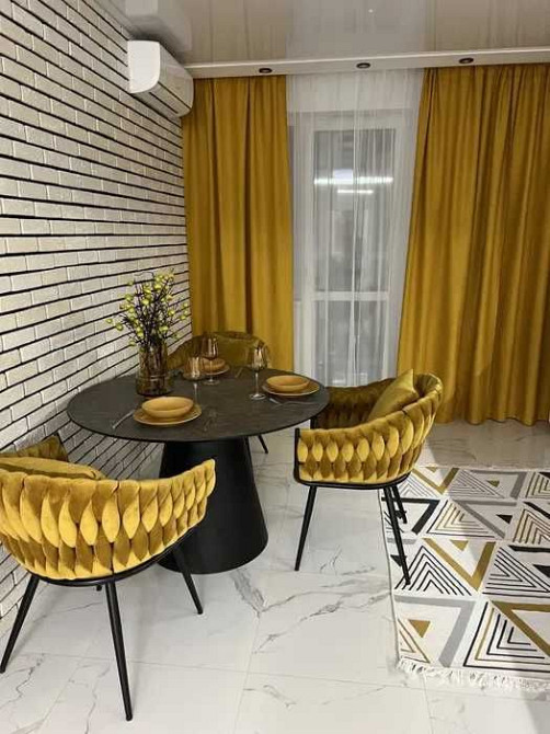 Топ Сирецькі сади  Місто квітів  97 кв Виговського Киев - изображение 2