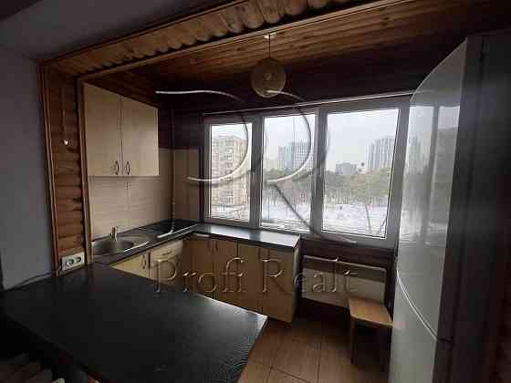 Продаж 1 кімн. кв. студія вул. Міста Шалетт, Дніпровський р-н, метро Д Киев