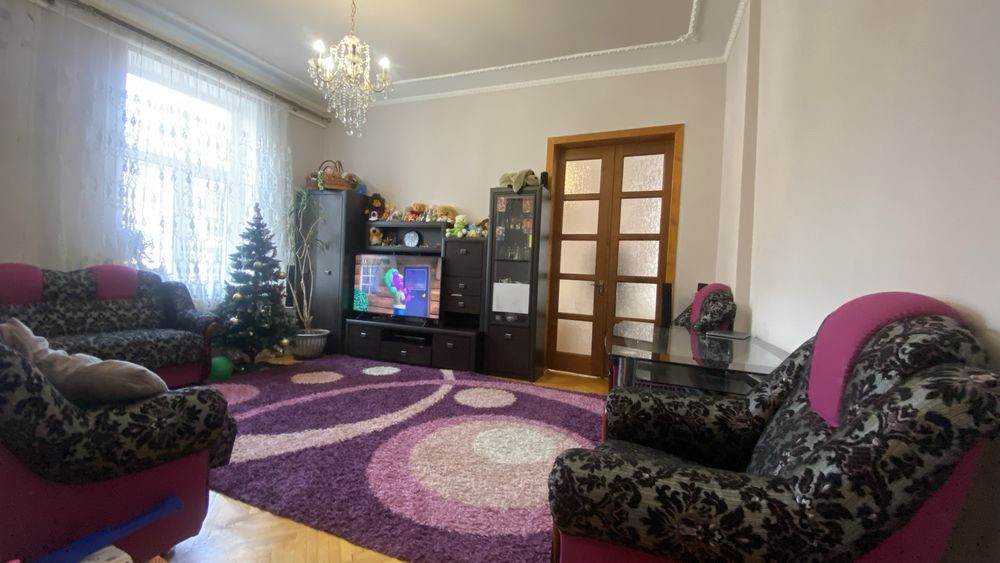 Дворівнева 5 кім квартира в центрі міста Івано-Франківськ - зображення 1