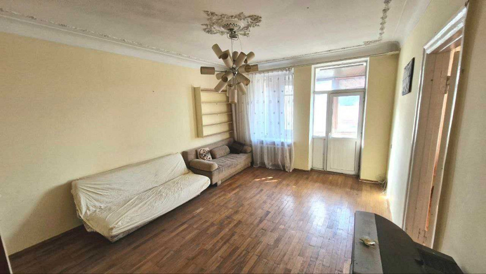 Продам квартиру в сталинком доме, центр города,68 м.кв. Одесса - изображение 1