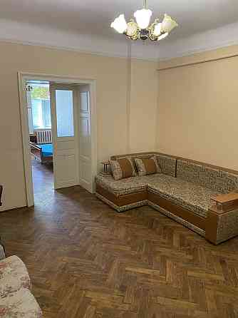 Здається 2х-кімнатна квартира в Центрі. Черновцы