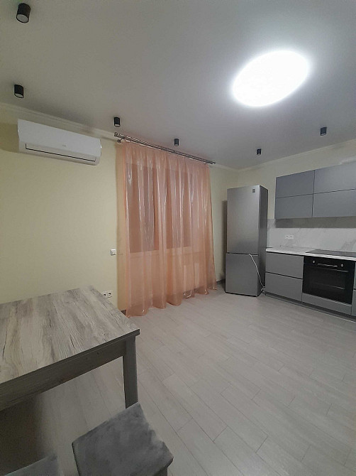 2к квартира, 75м², два санвузли, балкон засклений, вбудована кухня Kyiv - photo 2