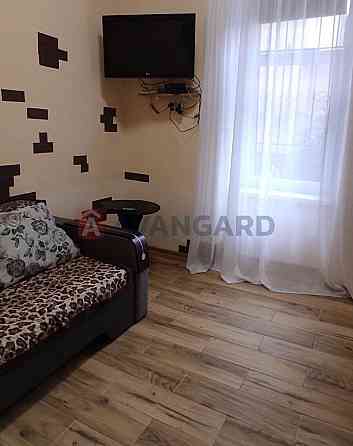 Продаж 1 кім.кв, вул. Б. Хмельницького, ближній центр Львів