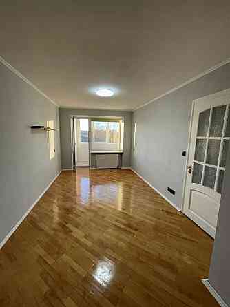 Продається, 3-к. 60 м², Коновальця 144А Івано-Франківськ