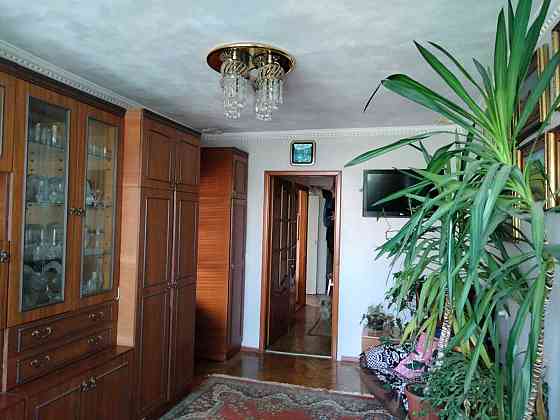 Трехкомнатная квартира на Черемушках/Дом Мебели Одесса