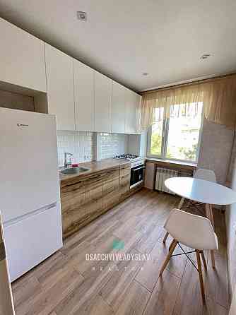 2к біля парку Шевченко, вул. Акінфієва, паркомісце у дворі! Дніпро