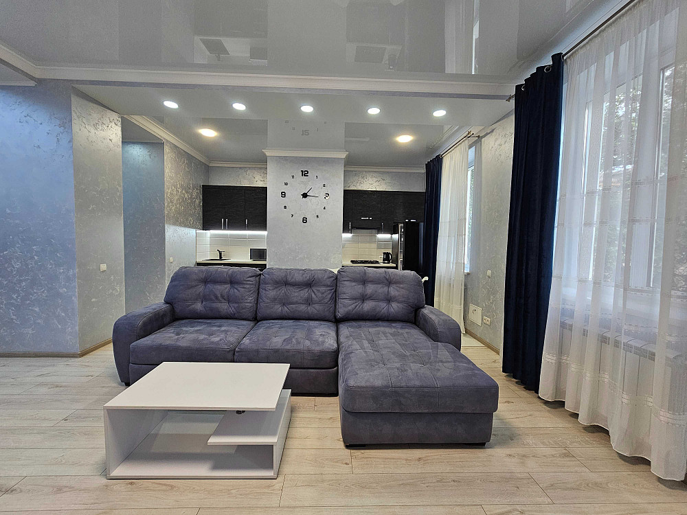 В самом сердце города, на проспекте Почтовом, 65 кв.м. Кривий Ріг - зображення 2