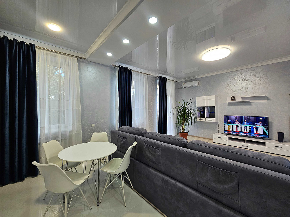 В самом сердце города, на проспекте Почтовом, 65 кв.м. Кривий Ріг - зображення 4