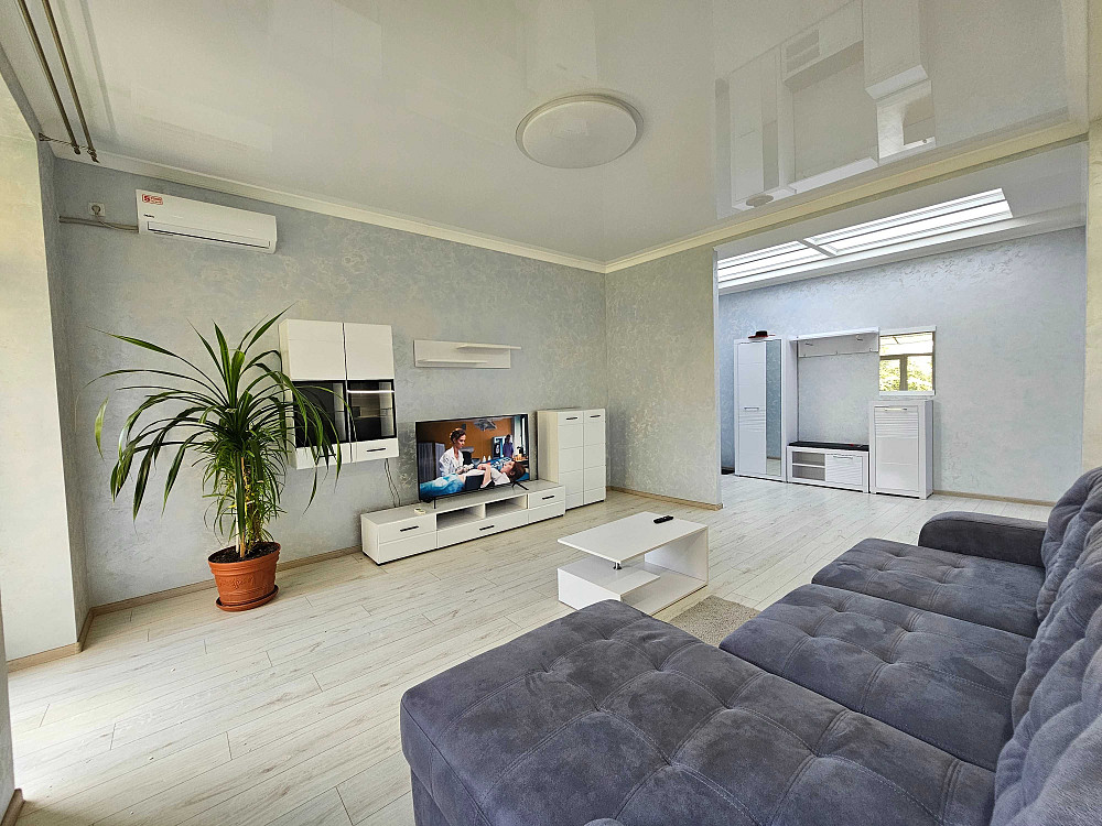 В самом сердце города, на проспекте Почтовом, 65 кв.м. Кривий Ріг - зображення 5