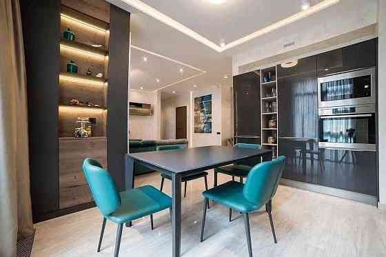 Оренда стильної трикімнатної квартири  в ЖК Бульвар Фонтанів Київ