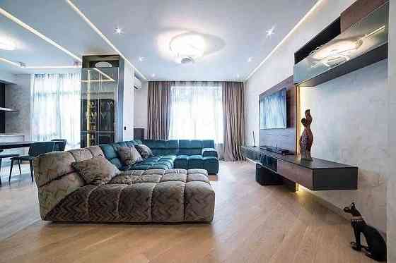 Оренда стильної трикімнатної квартири  в ЖК Бульвар Фонтанів Київ