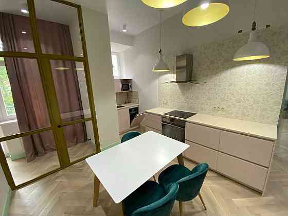 Сучасна 2к. кв. роздільна, вул. Протасів Яр 8, ЖК Альпійське містечко Київ