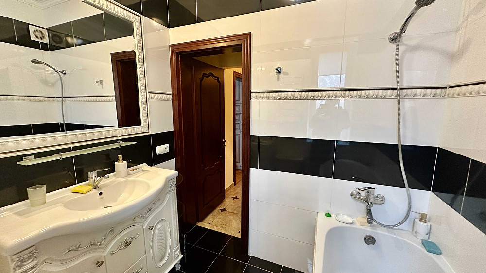 Оренда 2 кім. квартири (особисте подвірʼя) Львов - изображение 8