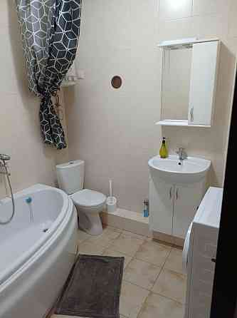 1-к. Драгоманова 6/1, Позняки рядом Ашан Київ