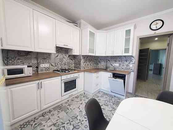 Здам ПРОСТОРУ 2к НОВОБУДОВУ, РІВНЕНСЬКА (роддом), МАКС комплектація! Черновцы