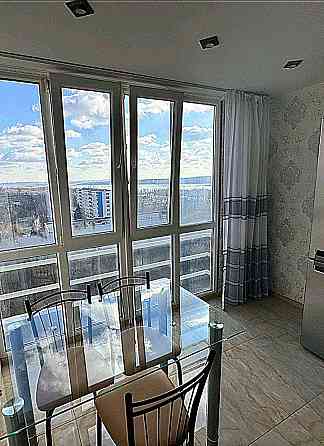 Здається видова, велика однокімнатна квартира! Люкс! Запоріжжя