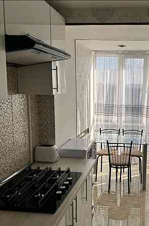 Здається видова, велика однокімнатна квартира! Люкс! Запоріжжя