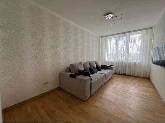 ЖК "Альтаир", 11 секция, 3 комн, 83 метра, ремонт, мебель. Торг! Одесса