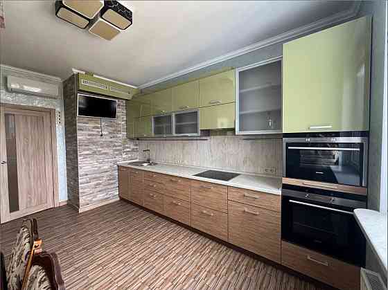 ЖК "Альтаир", 11 секция, 3 комн, 83 метра, ремонт, мебель. Торг! Одесса