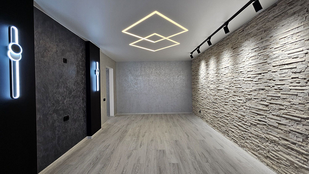 Продам 2-комнатную квартиру с ремонтом Левый берег Кам`янське (Запорізька обл.) - зображення 1