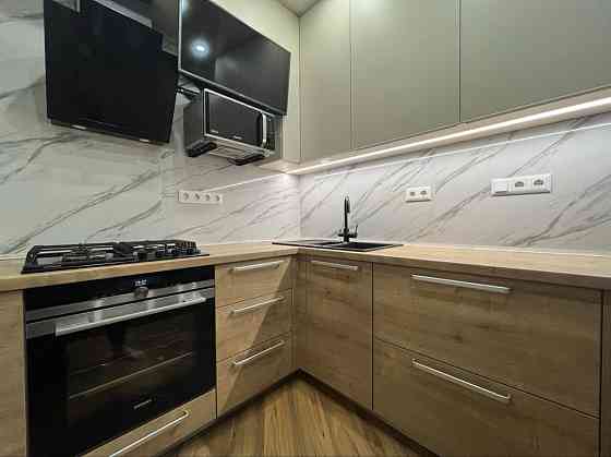 Здам 2х кімнатну квартиру довгостроково Київ