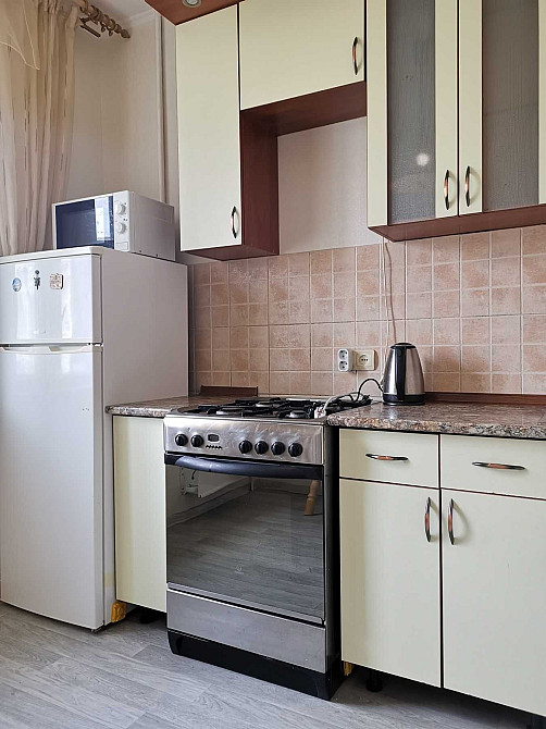 Аренда 2комнатной РАЗДЕЛЬНОЙ квартиры, метро Вырлица, ул.Вербицкого 19 Київ - зображення 1