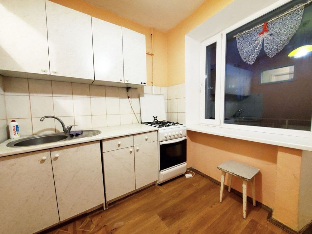 Здам 2к чешку, КОМАРОВА (КІЛЬЦЕ 26), РОЗДІЛЬНІ КІМНАТИ, є два балкони! Черновцы - изображение 1