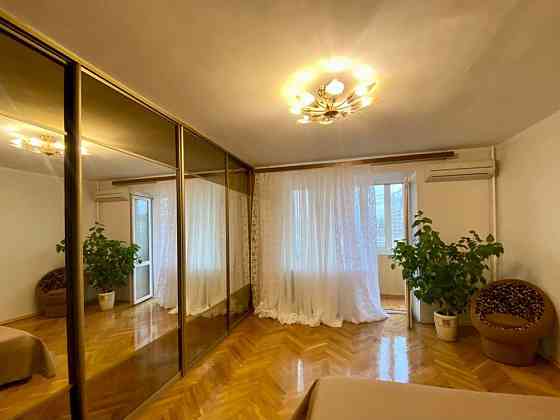 Сдадим 3 комнатную в Шевченковском районе Киев