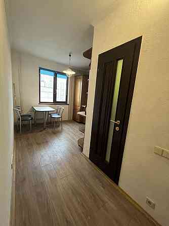 Оренда 2 кім Градинська 10А Троєщина Деснянський Киев