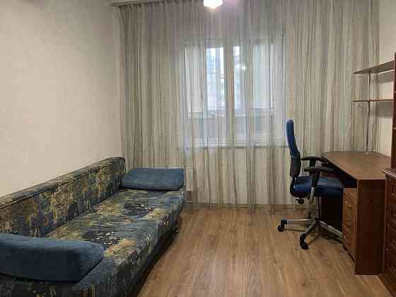 Оренда 2 кім Градинська 10А Троєщина Деснянський Киев