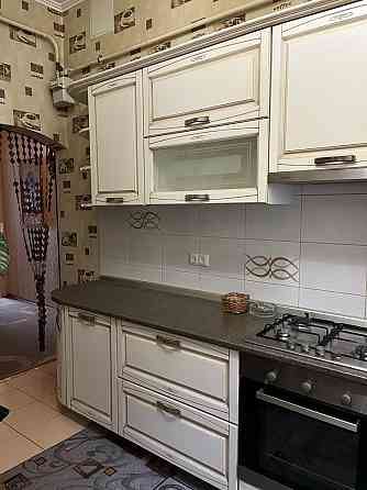 Здається трьох кімнатна квартира в центрі міста Черновцы