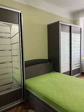 Здається трьох кімнатна квартира в центрі міста Черновцы