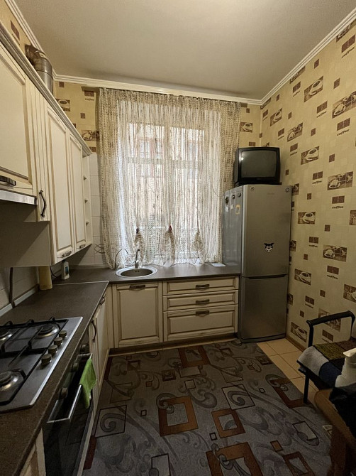 Здається трьох кімнатна квартира в центрі міста Черновцы - изображение 3