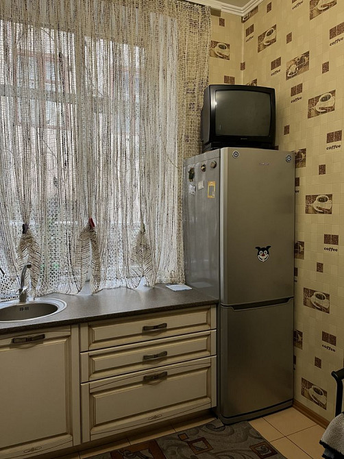 Здається трьох кімнатна квартира в центрі міста Черновцы - изображение 2