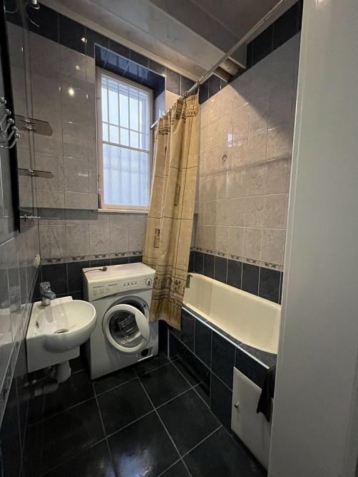 Здається трьох кімнатна квартира в центрі міста Черновцы - изображение 7