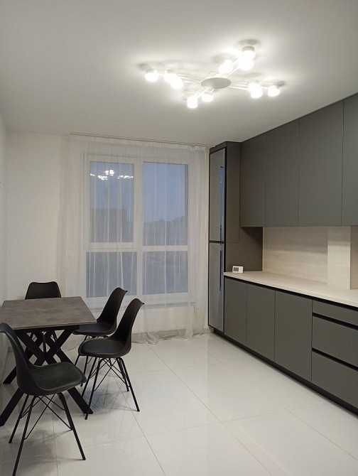 Центр. Перша здача. Видова 3 кімн. квартира Івано-Франківськ - зображення 3