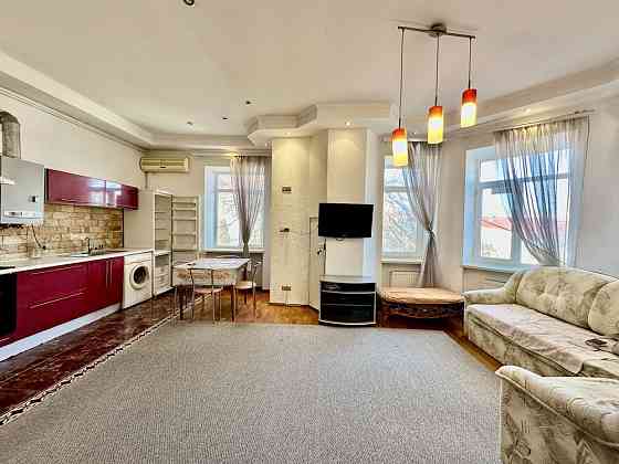 Аренда трехкомнатной квартиры в Аркадии. Посмитного Одесса