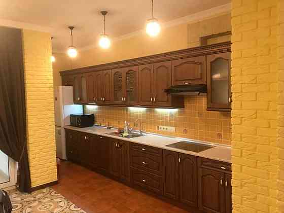 Оренда 3 кімнатної квартири ЖК Покровський посад в. Глибочицька Київ