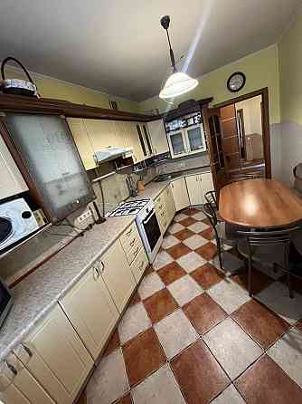 Продаж 2 км  просторої квартири неподалік центру Івано-Франківськ