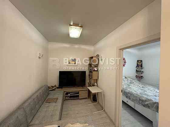 Комфорт Таун/ Регенераторна Квартира с ремонтом и мебелью Киев