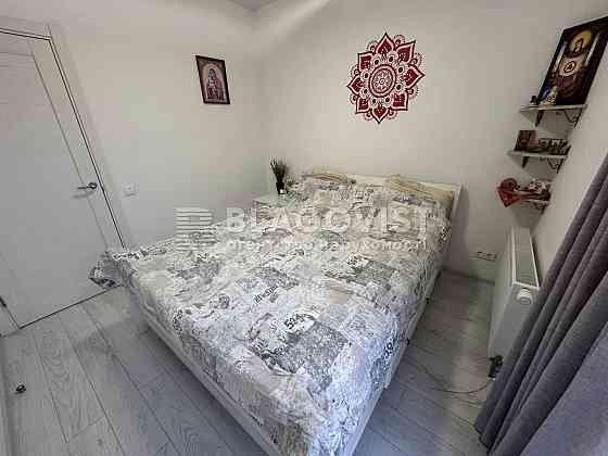 Комфорт Таун/ Регенераторна Квартира с ремонтом и мебелью Киев