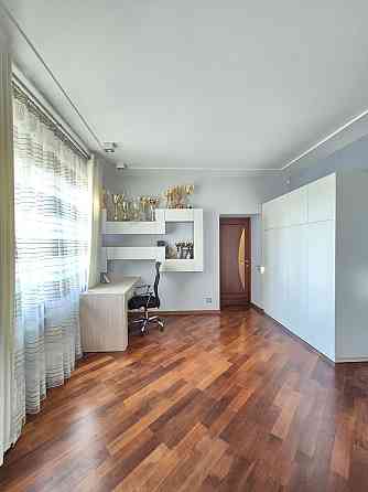 Продаж квартири 3 кімнати ближній центр вул.Сахарова новобудова Львів